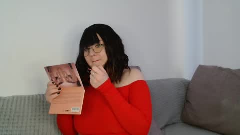 _lalilu_ online show from February 22, 2025, 5:44 am