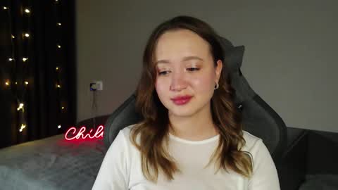 _lalune_ online show from January 7, 2026, 10:12 pm