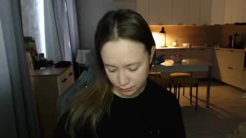 Snapshot of _lalune_ chatting on February 11, 2026, 10:09 am _lalune_ online show from February 11, 2026, 10:09 am