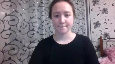 Snapshot of _lalune_ chatting on February 15, 2026, 6:48 pm _lalune_ online show from February 15, 2026, 6:48 pm