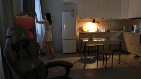 Snapshot of _lalune_ chatting on February 27, 2026, 1:22 pm _lalune_ online show from February 27, 2026, 1:22 pm