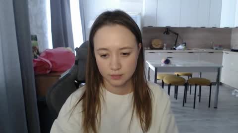 Snapshot of _lalune_ chatting on March 1, 2026, 9:11 am _lalune_ online show from March 1, 2026, 9:11 am