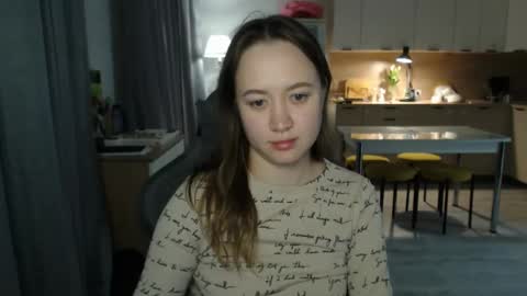 Snapshot of _lalune_ chatting on March 9, 2026, 6:12 pm _lalune_ online show from March 9, 2026, 6:12 pm