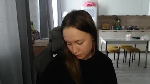 Snapshot of _lalune_ chatting on March 12, 2026, 9:48 am _lalune_ online show from March 12, 2026, 9:48 am