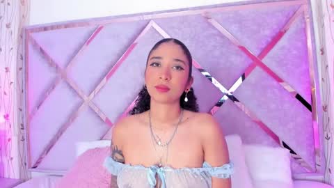 Snapshot of _lanna_jhonson_ chatting on February 14, 2025, 12:25 pm Lanna  online show from February 14, 2025, 12:25 pm