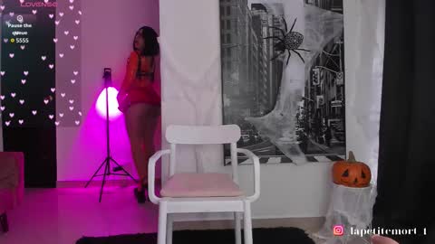 Snapshot of _lapetitemort_ chatting on October 12, 2025, 7:02 pm Agatha Arias IG  lapetitemort 1 online show from October 12, 2025, 7:02 pm