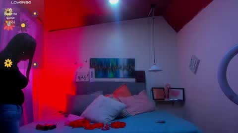Snapshot of _lara1 chatting on October 25, 2025, 6:57 pm paulina  online show from October 25, 2025, 6:57 pm