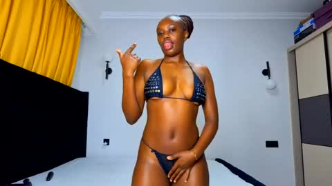 Snapshot of _latoyah chatting on July 9, 2026, 2:48 am _latoyah online show from July 9, 2026, 2:48 am