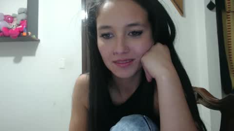 Lauren 3 online show from November 29, 2025, 7:00 am