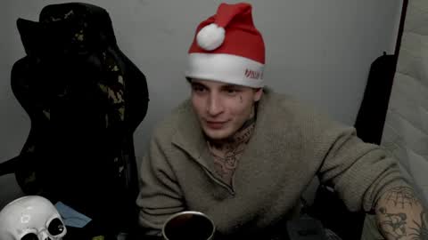 Layne online show from December 31, 2024, 5:33 am