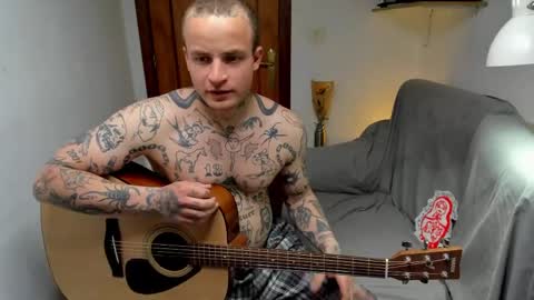 Layne online show from April 24, 2026, 12:18 pm