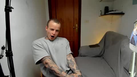 Layne online show from April 26, 2026, 12:03 pm