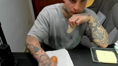 Layne online show from May 11, 2026, 2:45 pm