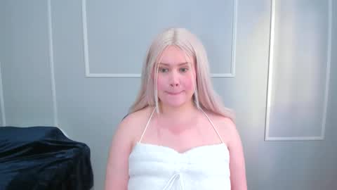 leana online show from November 27, 2025, 1:13 pm