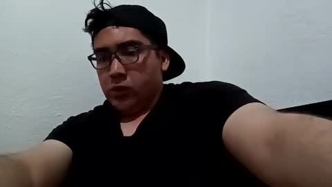 Snapshot of _leclerc_ chatting on February 22, 2025, 11:24 pm _leclerc_ online show from February 22, 2025, 11:24 pm