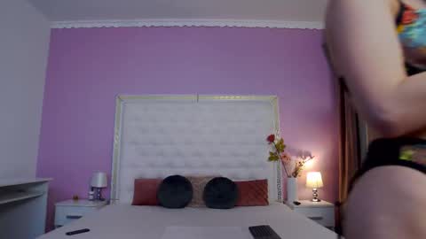 Snapshot of _lenapaul_ chatting on February 11, 2026, 5:12 am Lena Paul online show from February 11, 2026, 5:12 am