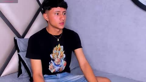 Snapshot of _leohot_ chatting on September 21, 2025, 4:03 am _leohot_ online show from September 21, 2025, 4:03 am
