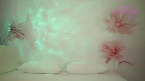 _lillilly_ online show from July 8, 2026, 5:45 am