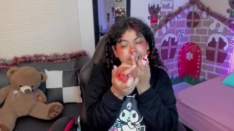 Liily online show from December 16, 2025, 4:17 am