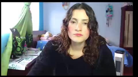 Lindasy online show from September 15, 2025, 9:37 pm