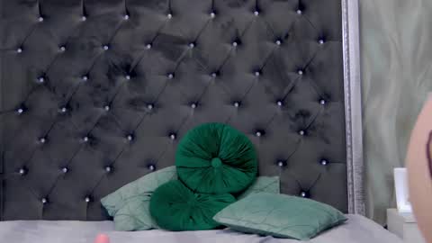 Lisa online show from February 27, 2025, 8:53 pm