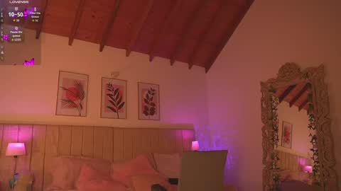 Snapshot of _lissana_scott chatting on October 6, 2025, 9:45 pm Lissana online show from October 6, 2025, 9:45 pm