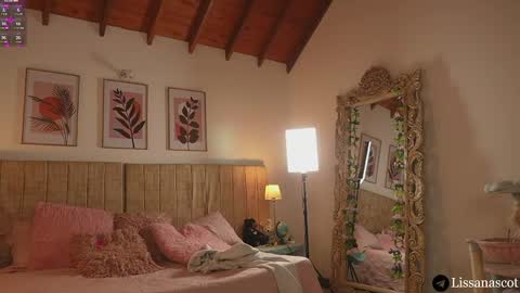 Lissana online show from April 28, 2026, 7:52 pm