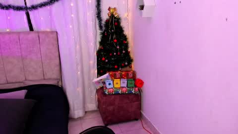 Ivy 3 online show from January 2, 2025, 10:11 pm