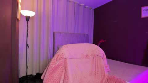 Ivy 3 online show from March 9, 2026, 7:40 pm