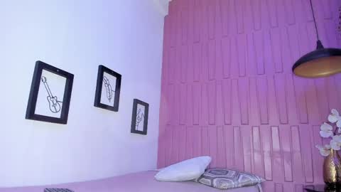 Snapshot of _littlelia chatting on April 17, 2026, 11:57 am Anna online show from April 17, 2026, 11:57 am