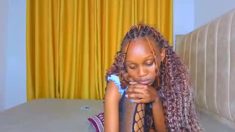 Littlevenus online show from January 14, 2026, 2:23 pm