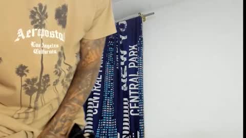 _logan_colton_ online show from December 17, 2025, 1:44 am