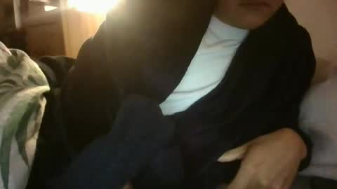 _longsword_123 online show from April 12, 2026, 2:27 am