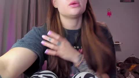 Snapshot of _lorra chatting on September 26, 2025, 6:12 pm _lorra online show from September 26, 2025, 6:12 pm