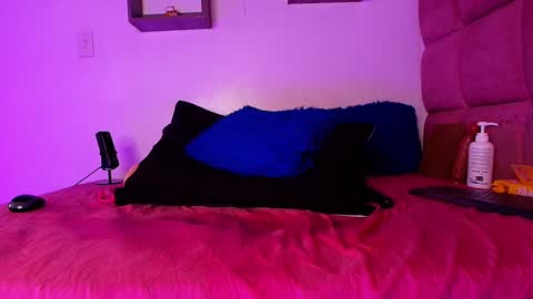 Lorrayne online show from January 11, 2025, 2:58 pm