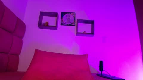 Lorrayne online show from January 13, 2025, 11:52 am