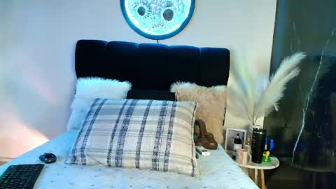 Lorrayne online show from May 9, 2026, 12:32 pm