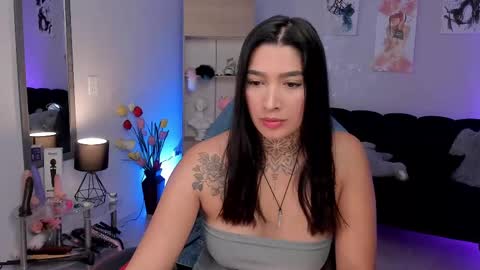  Laura  Independent Model  online show from February 12, 2025, 11:51 am