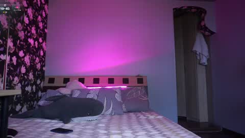 Snapshot of _lovely_mikh chatting on June 13, 2026, 2:59 pm Lovely online show from June 13, 2026, 2:59 pm