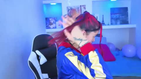 Snapshot of _lucia_21 chatting on October 2, 2025, 3:46 am Lucia online show from October 2, 2025, 3:46 am