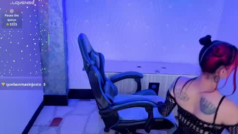 Snapshot of _lucia_21 chatting on October 8, 2025, 5:43 pm Lucia online show from October 8, 2025, 5:43 pm