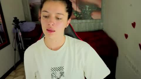 Lucia online show from March 12, 2026, 9:43 pm