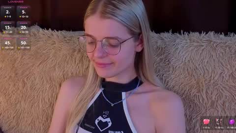 Snapshot of _luckybet_ chatting on November 17, 2025, 7:30 pm Monica online show from November 17, 2025, 7:30 pm