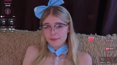 Monica online show from December 15, 2025, 8:57 pm