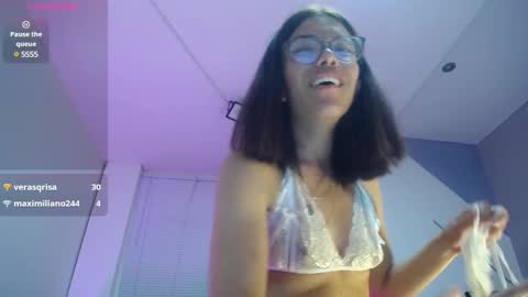 Snapshot of _lucysmith chatting on January 8, 2025, 6:20 am Lucy online show from January 8, 2025, 6:20 am