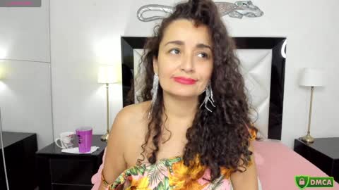  luna  sweet  online show from January 16, 2025, 9:37 am