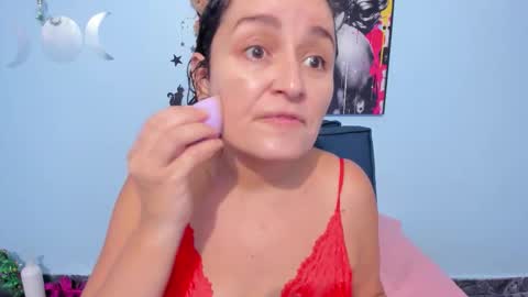  luna  sweet  online show from October 22, 2025, 8:08 pm