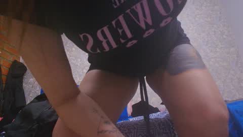 Snapshot of _luna_caliente chatting on January 21, 2025, 3:04 am Luna online show from January 21, 2025, 3:04 am