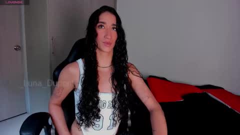 Snapshot of _luna_dupont_ chatting on November 6, 2025, 8:10 pm Luna online show from November 6, 2025, 8:10 pm