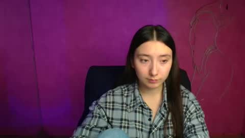 Snapshot of _luna_moon__ chatting on October 11, 2025, 5:28 am Luna online show from October 11, 2025, 5:28 am